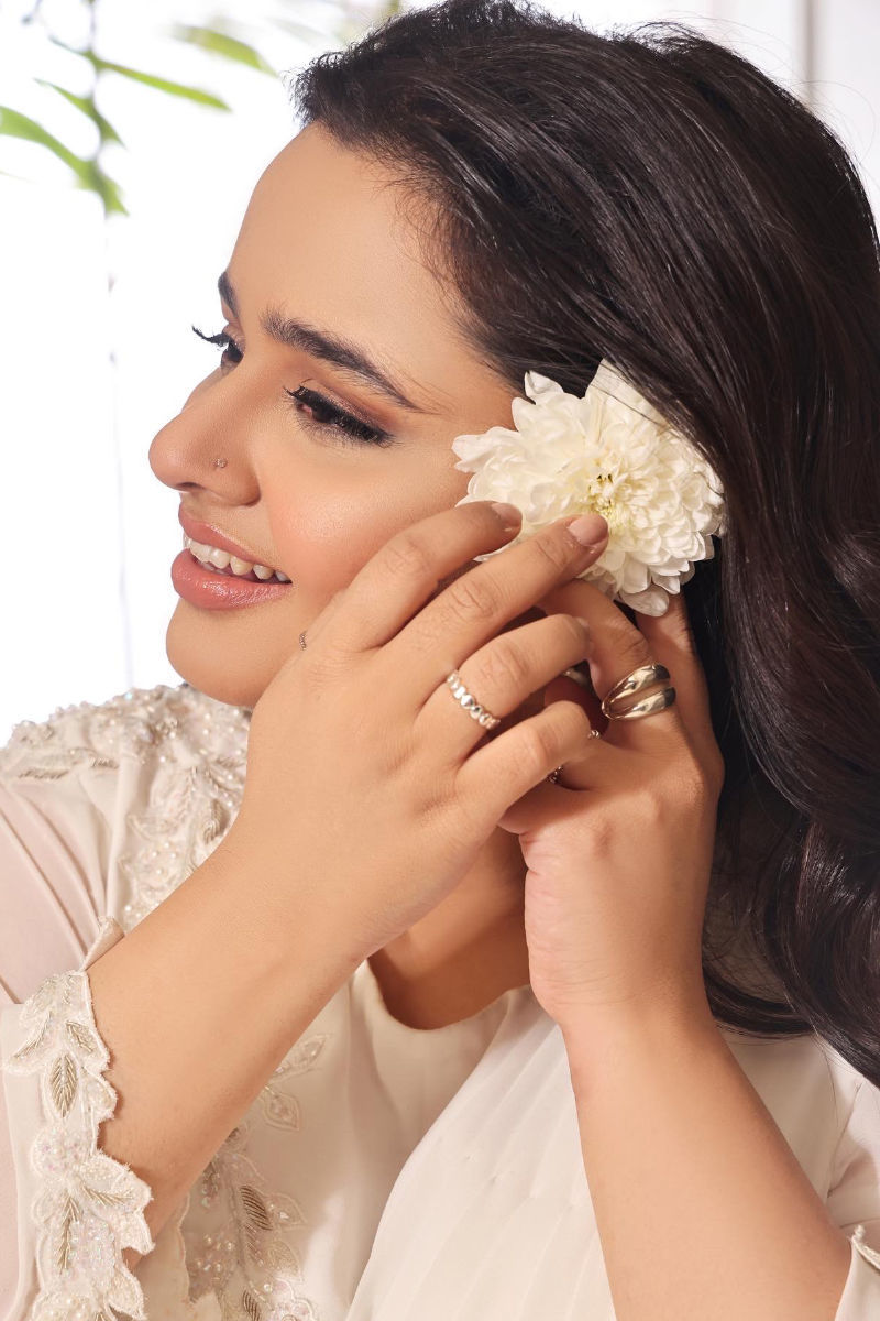 Picture of Faiza Saleem in Azal