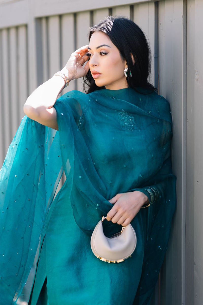 Picture of Nilo Haq in Ezra