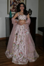 Picture of Hajra in Naina