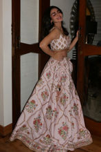 Picture of Hajra in Naina