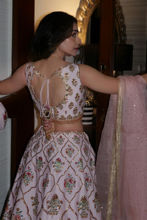 Picture of Hajra in Naina