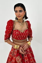 Picture of Nashrah in Rafia