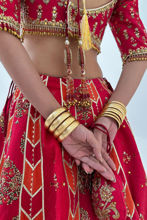 Picture of Nashrah in Rafia