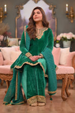 Picture of Nida Yasir in Misha