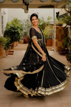 Picture of Sanam Saeed in Divya