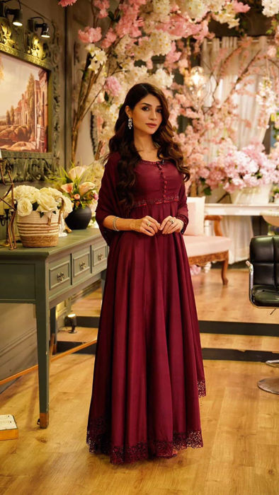 Zoya Nasir in Masha